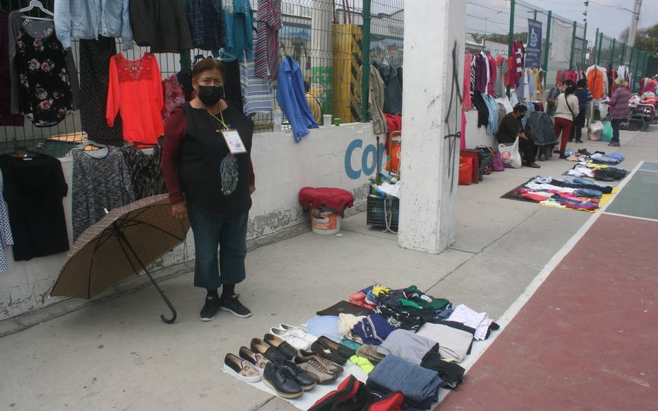 Adultos mayores que venden ropa usada piden techumbre - El Sol de Hidalgo |  Noticias Locales, Policiacas, sobre México, Hidalgo y el Mundo