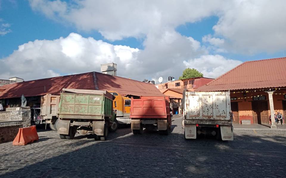 Trabajadores de la CROC bloquean alcaldía de Huasca - El Sol de Tulancingo  | Noticias Locales, Policiacas, sobre México, Hidalgo y el Mundo